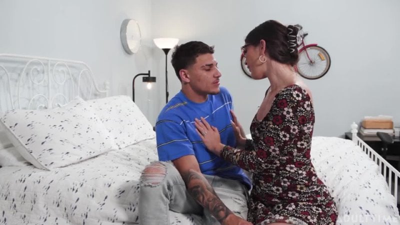 Mommysboy 24 11 13 katrina colt butts not to like xxx 1080p [smalltits, hugebutt, hardcore, deep, fuckanal, stepmom, blowjob]